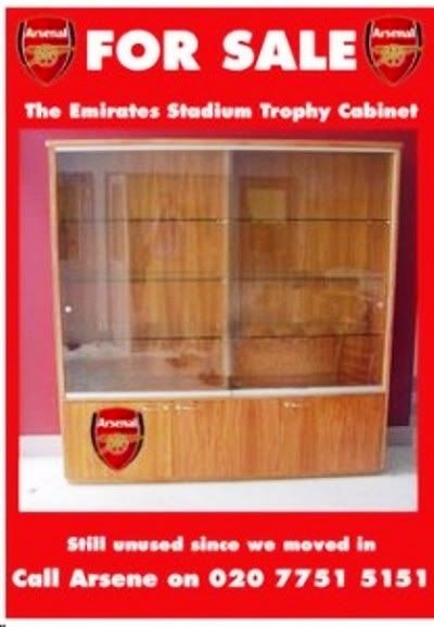 emirates-trophy-cabinet_835475-208x300.jpg