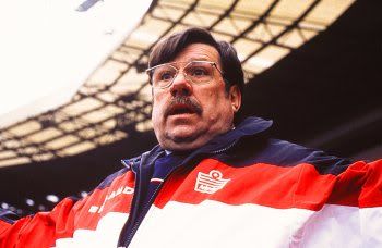 mike-bassett-england-manager-1.jpg