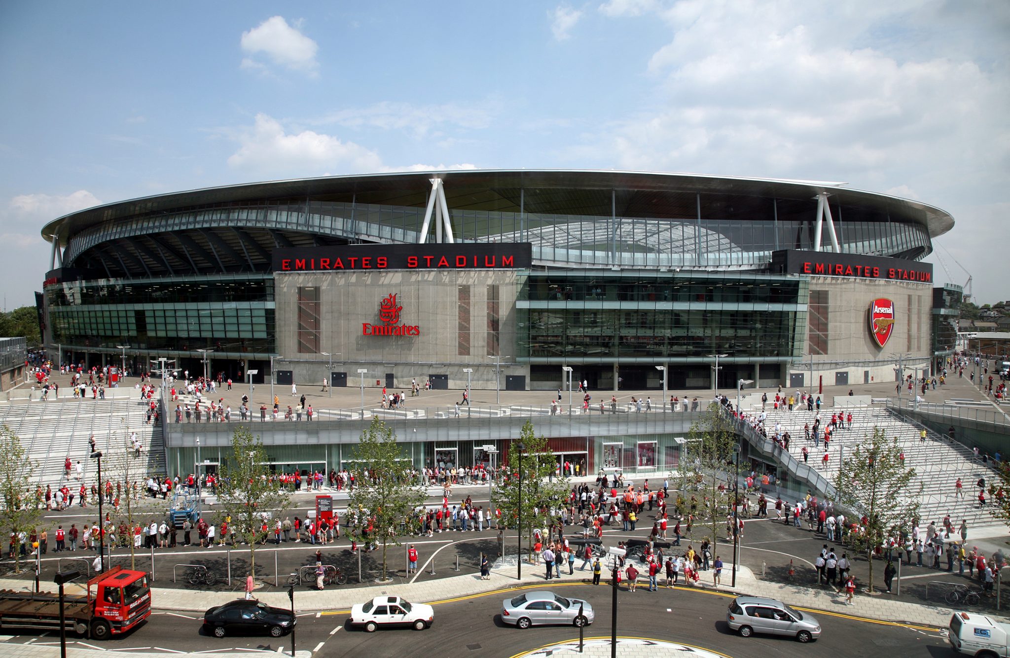 Emirates-Stadium-designed-by-Populous-%C2%A9-Simon-Warren1-990x465.jpg